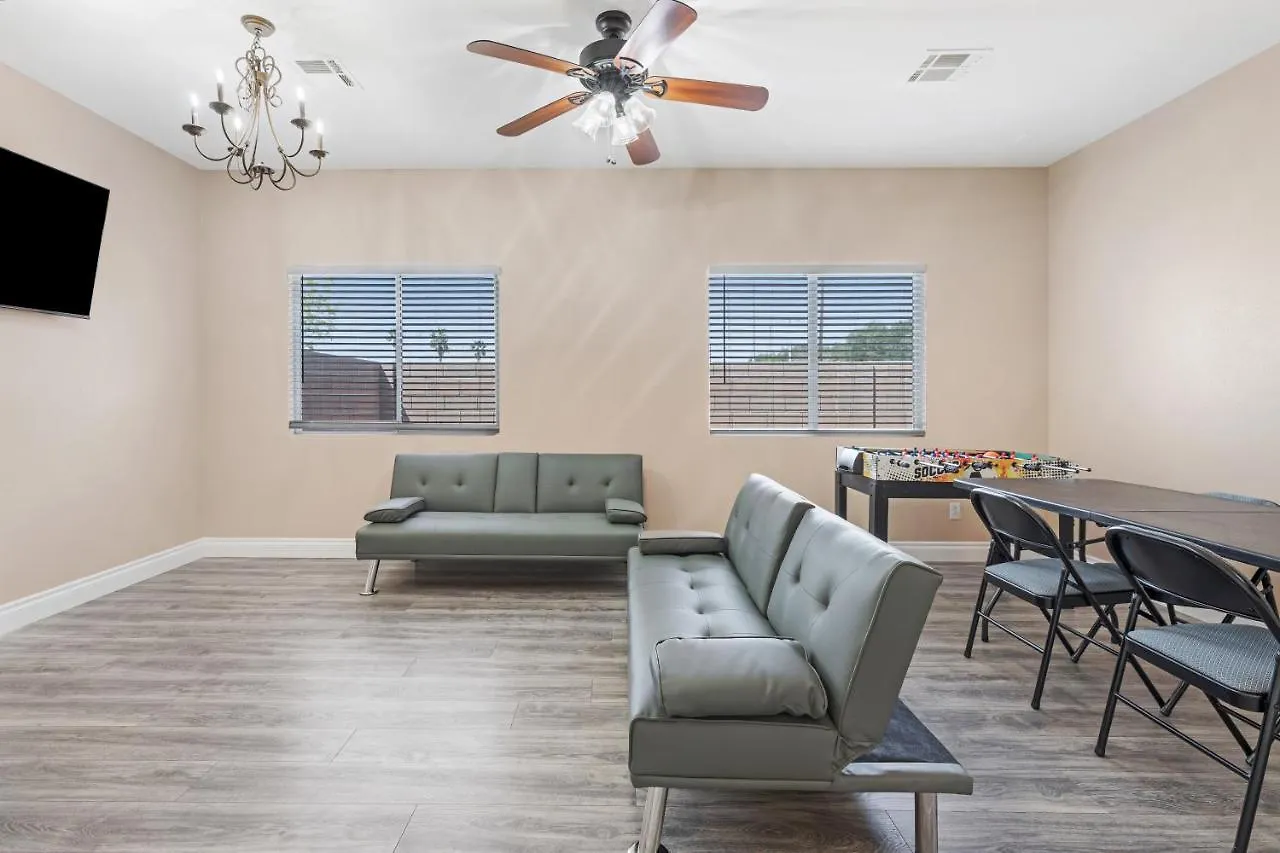 Beautiful Spacious Single Story Vegas Home Las Vegas 0*,  United States